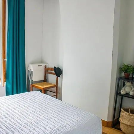 Charming Design Apt In The Heart Of Paris